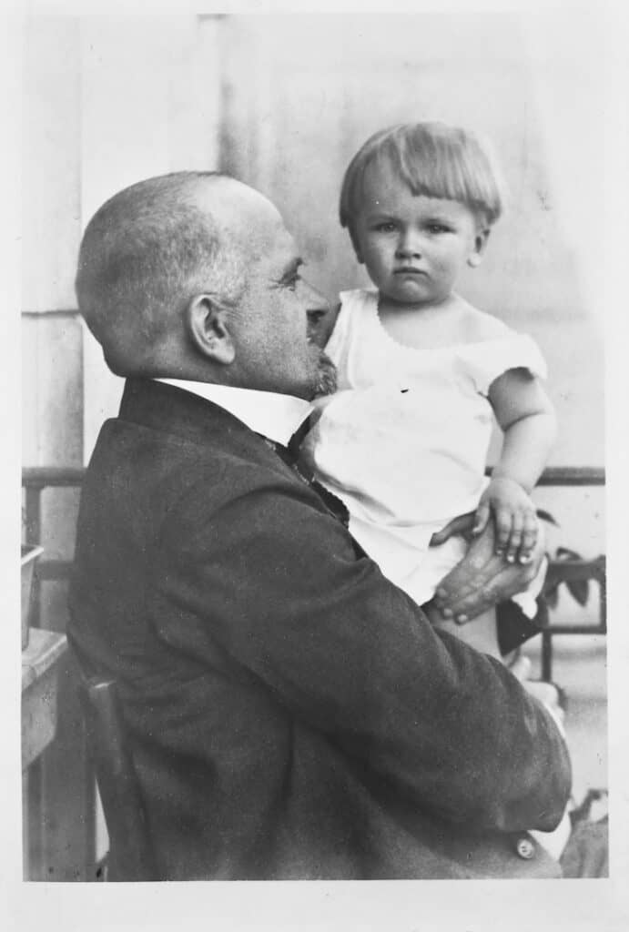 Władysław Szaynok z synem, Andrzejem (1924)  / Fot. Archiwum Rodziny Szaynoków